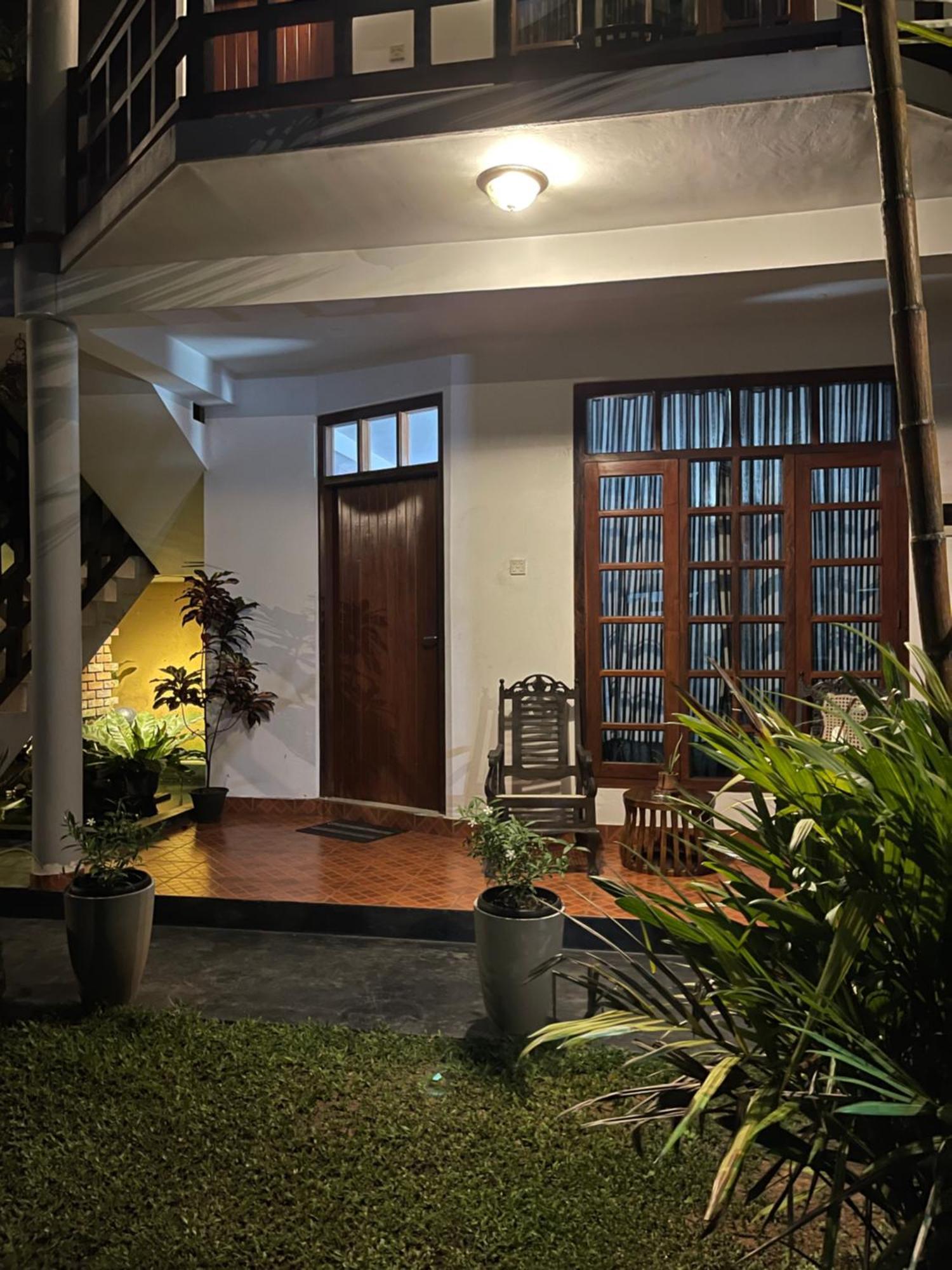 Dandelion - Unawatuna Buitenkant foto